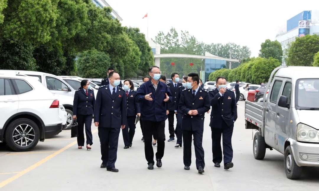 隨州市稅務(wù)局與程力汽車集團(tuán)共同舉辦“減稅費(fèi)優(yōu)服務(wù)，助復(fù)產(chǎn)促發(fā)展 ”