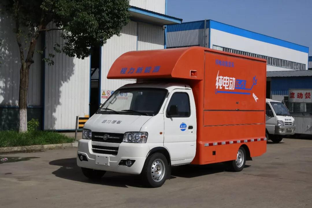 程力新能源人工智能搶險(xiǎn)救援車首批訂單圓滿交車，為國(guó)家電網(wǎng)提供一流產(chǎn)品